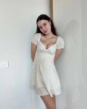 У меня есть высокие навыки в спорте и я могу быть огненной в постели. Я с удовольствием реализую все твои фантазии и желания. Мое тело создано для наслаждения и я готова подарить тебе незабываемые моменты страсти и удовольствия. Я живу в Москве и могу встретиться с тобой в любое время и в любом удобном месте. У меня есть положительные отзывы и я гарантирую анонимность и конфиденциальность. Расскажи мне о своих желаниях, и я сделаю все возможное, чтобы они стали реальностью. Давай сделаем эту встречу незабываемой! 💫💋🔥 3233, 24 года